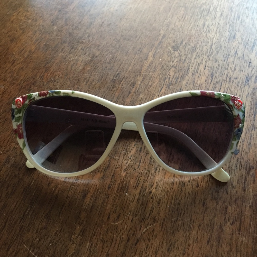 A.J. Morgan sunglasses